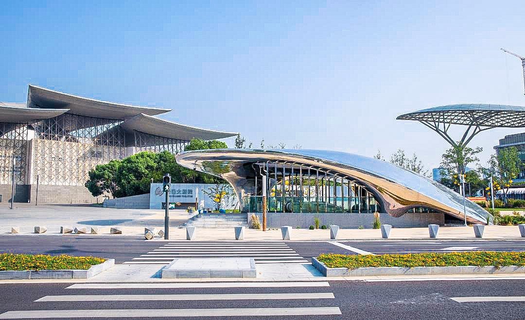 Wuxi Grand Theater subway entrance stainless steel sculpture - JART TEAM