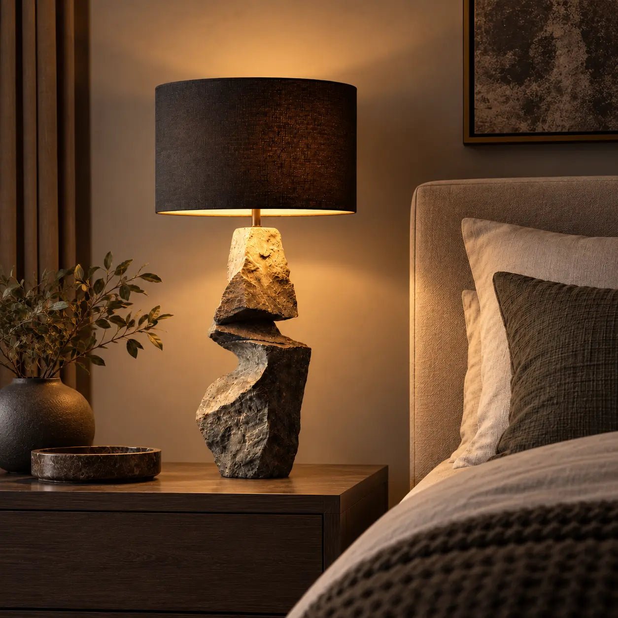 Stone Rift – Sculptural Faux-Stone Table Lamp - JART TEAM